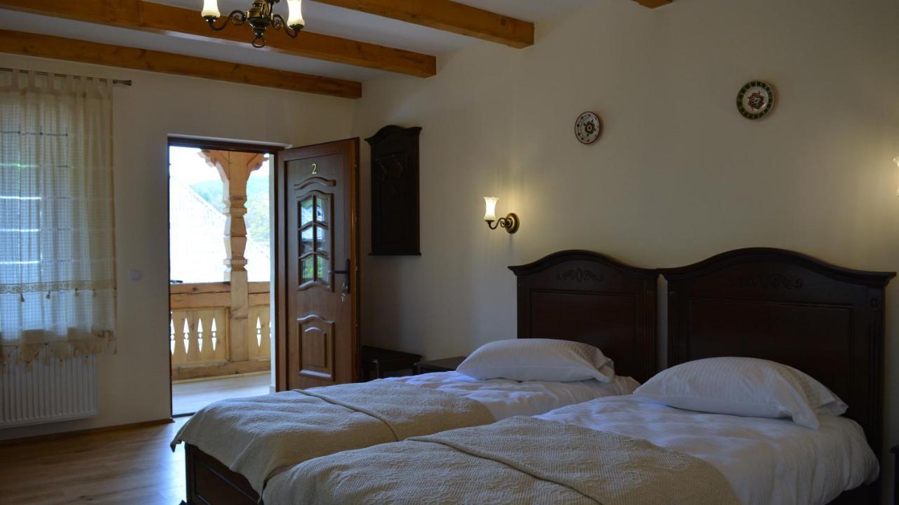 Pensiunea Valea Muntelui Bîrsana Buitenkant foto